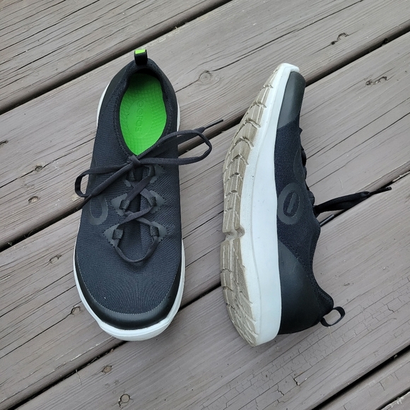 OOFOS OOmg Sport LS Shoe Black White Recovery Lace-up Sneakers Woman's 10 - Picture 2 of 9